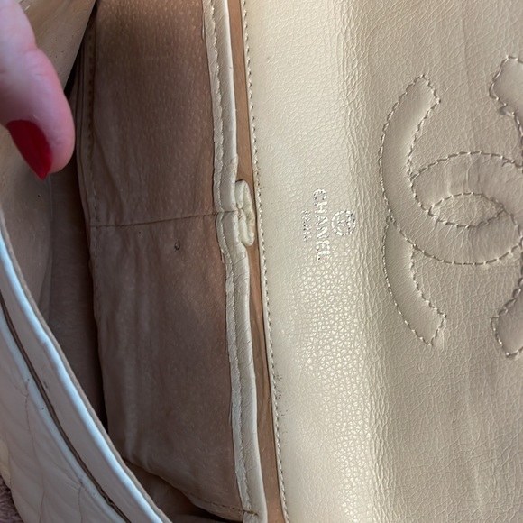 Vintage Chanel Timeless - Picture 5 of 7